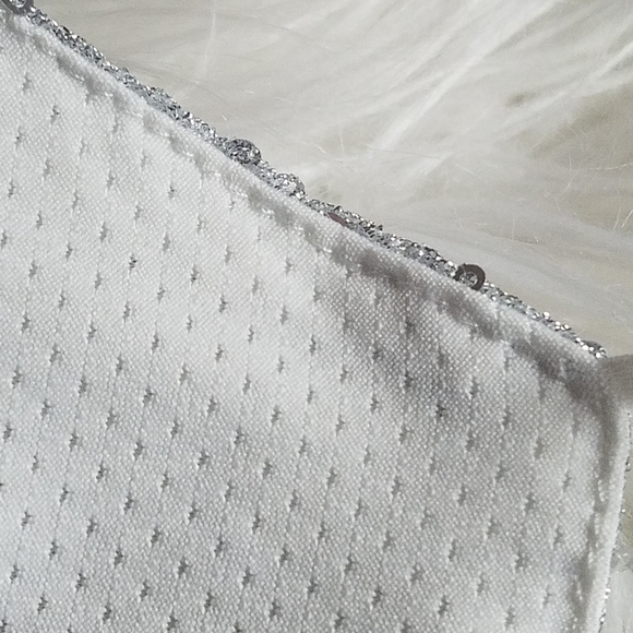 Lightweight Breathable adjustable strap face mask - Picture 6 of 6